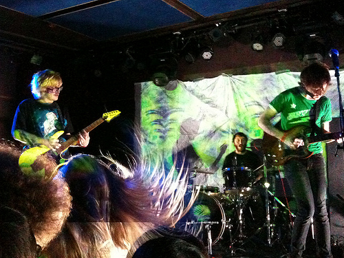 Файл:Anamanaguchi - 2011-01-06 Knitting Factory Brooklyn.jpg
