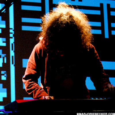 Файл:Cheap Dinosaurs-blipfest08.jpg