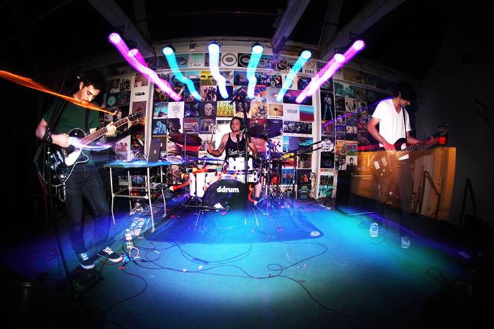 Файл:Alone In The Universe.jpg