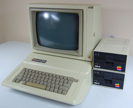 Файл:Apple IIe.jpg