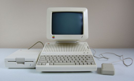 Файл:Apple IIc.jpg