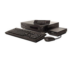 4table-Commodore CDTV.jpg